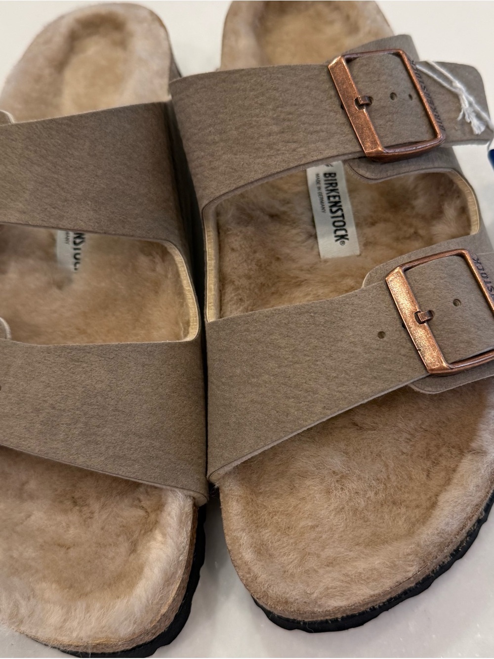 Birkenstock Arizona Genuine Shearling Slide Sandal Taupe Size W-10 M-8 EU 41 NWT - Picture 5 of 13
